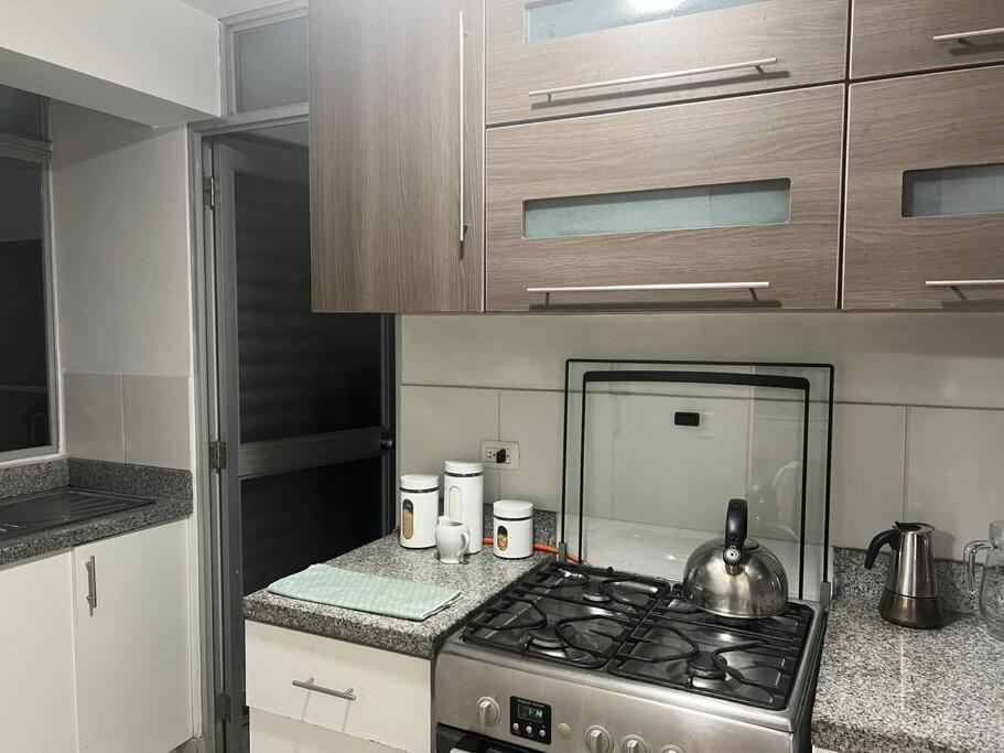Acogedor Y Espacioso Apartamento Lima Exterior photo